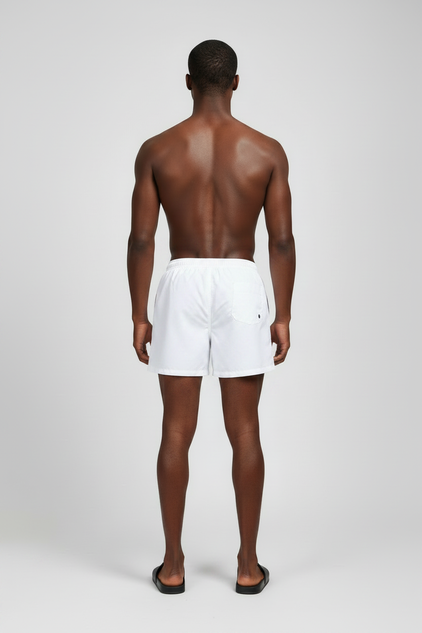 Blood Crowd Horizon Swim Shorts Weiß – Rückansicht, dunkles Model, elastischer Bund mit Kordelzug